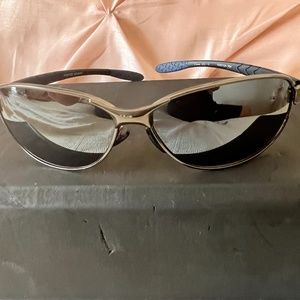 Foster Grant Men's Vintage Sunglasses.